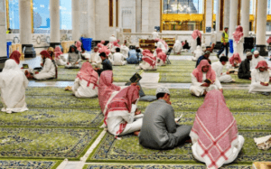 انطلاق دورة حفظ السنة النبوية والمتون العلمية في رحاب المسجد الحرام