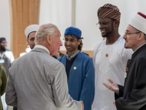 الملك تشارلز يزور مسجد كامبريدج